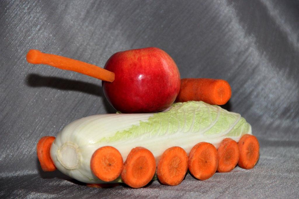 Детские поделки из овощей и фруктов (56 фото)